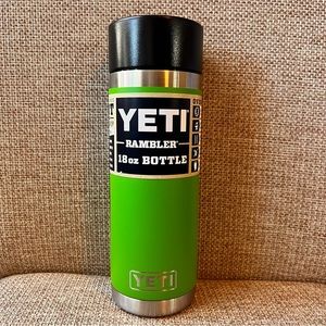 YETI Rambler 18 oz Bottle, Vacuum Insulated, with Hot Shot Cap, Canopy Green